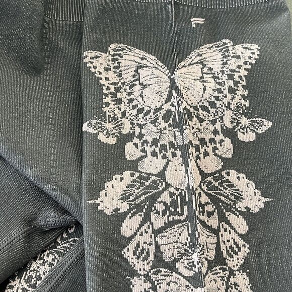 Fabletics XX-Small Seamless Mid-Rise Jacquard 7/8 Legging Iron Butterfly Stretch - Picture 5 of 6